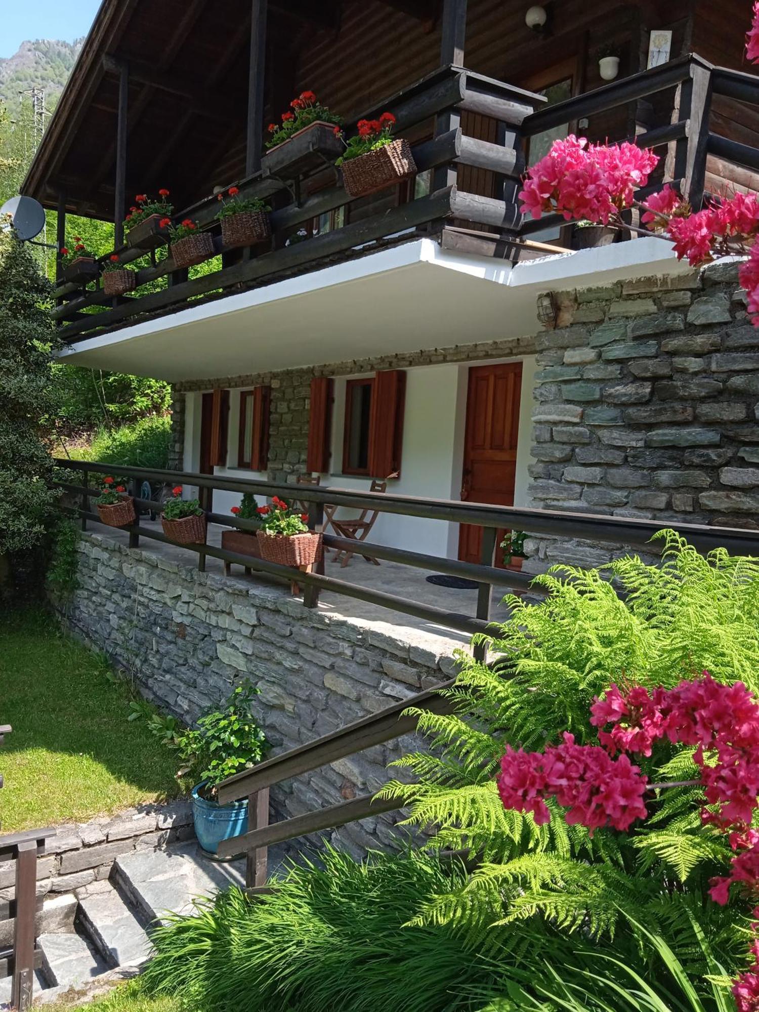 Lo Chalet Bed & Breakfast Pontboset Luaran gambar